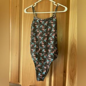 Jolyn Scotty style size 36.